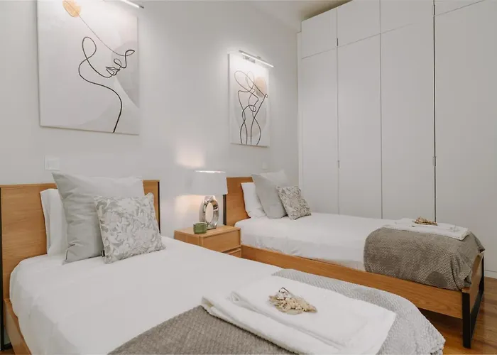 Romantic Luxury House W Captivating Outdoor Patio Apartment Porto