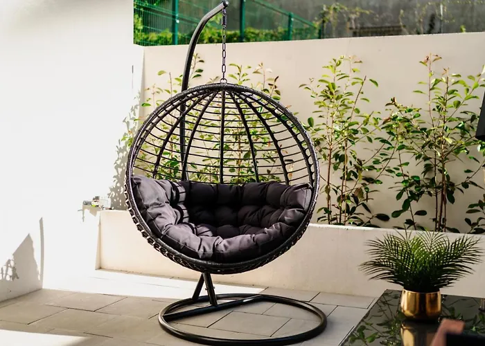 Romantic Luxury House W Captivating Outdoor Patio