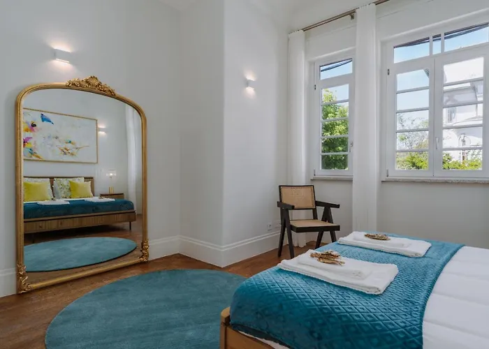 Romantic Luxury House W Captivating Outdoor Patio Porto