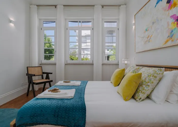 Romantic Luxury House W Captivating Outdoor Patio Appartement *