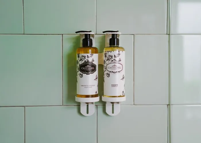 Romantic Luxury House W Captivating Outdoor Patio *