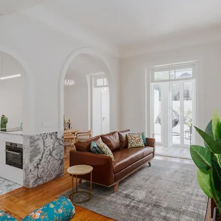 Daire Romantic Luxury House W Captivating Outdoor Patio *