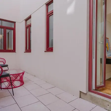 Romantic Luxury House W Captivating Outdoor Patio Daire