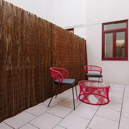 Romantic Luxury House W Captivating Outdoor Patio Daire *