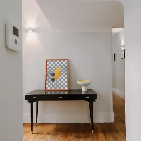 Daire Romantic Luxury House W Captivating Outdoor Patio Porto