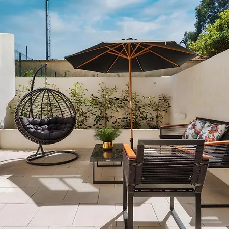 Daire Romantic Luxury House W Captivating Outdoor Patio