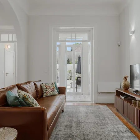 Daire Romantic Luxury House W Captivating Outdoor Patio *