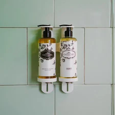 Romantic Luxury House W Captivating Outdoor Patio *