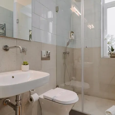 Daire Romantic Luxury House W Captivating Outdoor Patio