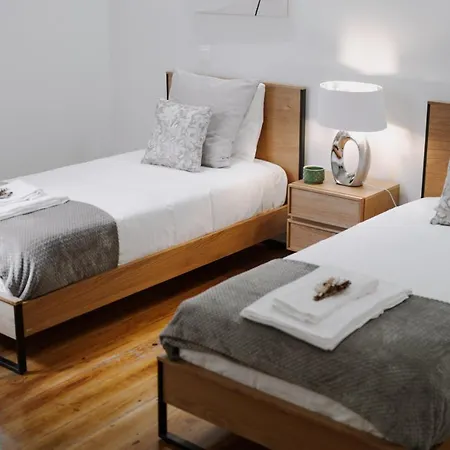 Romantic Luxury House W Captivating Outdoor Patio Appartement Porto