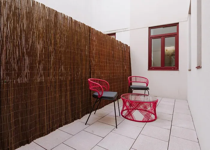 Romantic Luxury House W Captivating Outdoor Patio Apartamento *